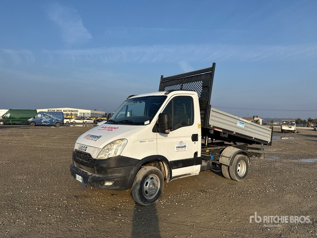 2013 Iveco Daily 35C11 S/A Dump Truck - Kippiauto kuorma-auto: kuva 2013 Iveco Daily 35C11 S/A Dump Truck - Kippiauto kuorma-auto 2013 Iveco Daily 35C11 S/A Dump Truck - Kippiauto kuorma-auto: kuva 2013 Iveco Daily 35C11 S/A Dump Truck - Kippiauto kuorma-auto
