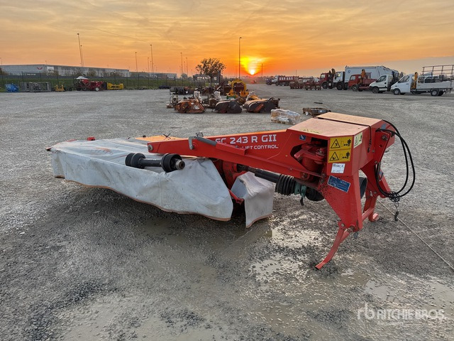 2013 Kuhn FC243 R GII Mower Conditioner - Niittokone: kuva 2013 Kuhn FC243 R GII Mower Conditioner - Niittokone 2013 Kuhn FC243 R GII Mower Conditioner - Niittokone: kuva 2013 Kuhn FC243 R GII Mower Conditioner - Niittokone
