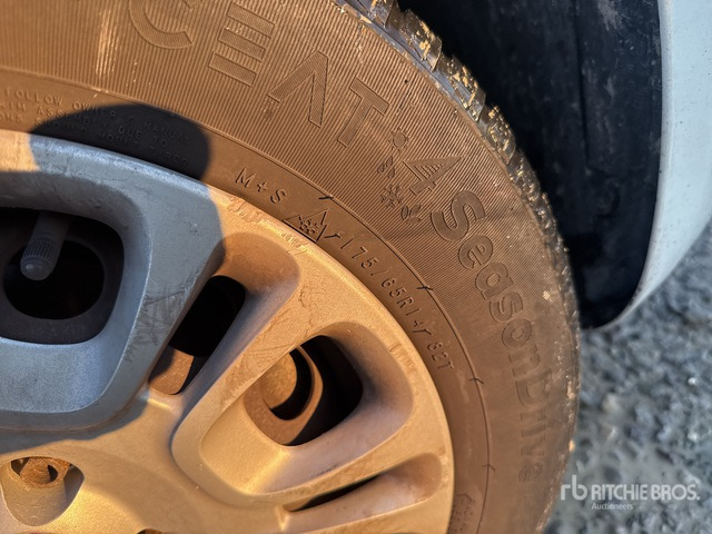 2014 Fiat Panda Automobile - Henkilöauto: kuva 2014 Fiat Panda Automobile - Henkilöauto 2014 Fiat Panda Automobile - Henkilöauto: kuva 2014 Fiat Panda Automobile - Henkilöauto