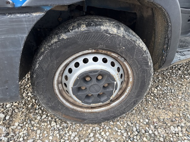 2015 Iveco Daily 33-110 Crew Cab Flatbed Truck - Avolava pakettiauto: kuva 2015 Iveco Daily 33-110 Crew Cab Flatbed Truck - Avolava pakettiauto 2015 Iveco Daily 33-110 Crew Cab Flatbed Truck - Avolava pakettiauto: kuva 2015 Iveco Daily 33-110 Crew Cab Flatbed Truck - Avolava pakettiauto