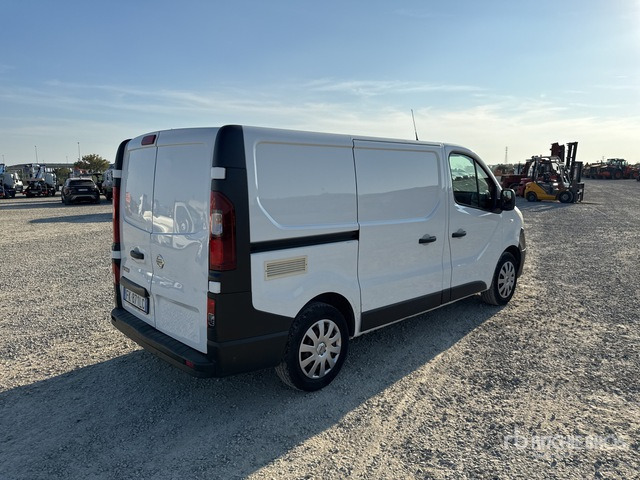 2017 Nissan NV300 Autocarro furgonato - Pieni pakettiauto: kuva 2017 Nissan NV300 Autocarro furgonato - Pieni pakettiauto 2017 Nissan NV300 Autocarro furgonato - Pieni pakettiauto: kuva 2017 Nissan NV300 Autocarro furgonato - Pieni pakettiauto