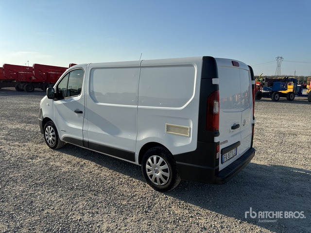 2017 Nissan NV300 Autocarro furgonato - Pieni pakettiauto: kuva 2017 Nissan NV300 Autocarro furgonato - Pieni pakettiauto 2017 Nissan NV300 Autocarro furgonato - Pieni pakettiauto: kuva 2017 Nissan NV300 Autocarro furgonato - Pieni pakettiauto