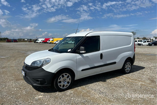 2020 Fiat Doblo CARGO MAXI 1.6 MJET 120CV LOUNGE Van Truck - Pieni pakettiauto: kuva 2020 Fiat Doblo CARGO MAXI 1.6 MJET 120CV LOUNGE Van Truck - Pieni pakettiauto 2020 Fiat Doblo CARGO MAXI 1.6 MJET 120CV LOUNGE Van Truck - Pieni pakettiauto: kuva 2020 Fiat Doblo CARGO MAXI 1.6 MJET 120CV LOUNGE Van Truck - Pieni pakettiauto