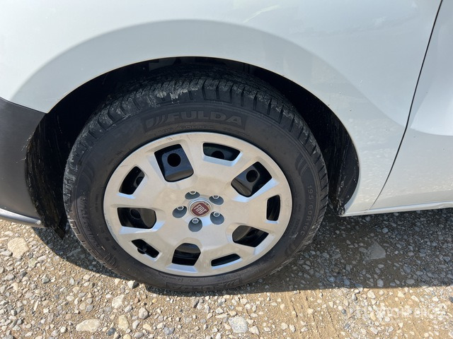 2020 Fiat Doblo CARGO MAXI 1.6 MJET 120CV LOUNGE Van Truck - Pieni pakettiauto: kuva 2020 Fiat Doblo CARGO MAXI 1.6 MJET 120CV LOUNGE Van Truck - Pieni pakettiauto 2020 Fiat Doblo CARGO MAXI 1.6 MJET 120CV LOUNGE Van Truck - Pieni pakettiauto: kuva 2020 Fiat Doblo CARGO MAXI 1.6 MJET 120CV LOUNGE Van Truck - Pieni pakettiauto