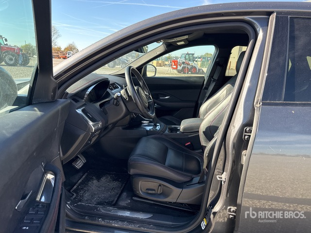 2020 Jaguar E Pace 2.0D I4 CHEQUERED FLAG AUTO 4WD SUV - Maasturi/ Katumaasturi: kuva 2020 Jaguar E Pace 2.0D I4 CHEQUERED FLAG AUTO 4WD SUV - Maasturi/ Katumaasturi 2020 Jaguar E Pace 2.0D I4 CHEQUERED FLAG AUTO 4WD SUV - Maasturi/ Katumaasturi: kuva 2020 Jaguar E Pace 2.0D I4 CHEQUERED FLAG AUTO 4WD SUV - Maasturi/ Katumaasturi