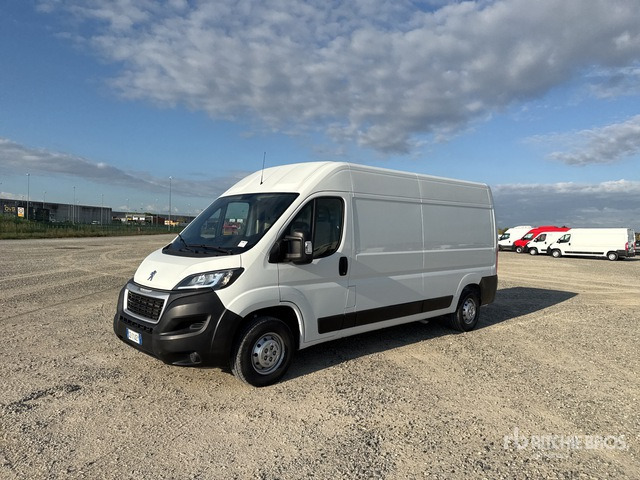 2020 Peugeot Boxer 333 L3H2 2.2 BLUEHDU 140CV S&S Van Truck - Pieni pakettiauto: kuva 2020 Peugeot Boxer 333 L3H2 2.2 BLUEHDU 140CV S&S Van Truck - Pieni pakettiauto 2020 Peugeot Boxer 333 L3H2 2.2 BLUEHDU 140CV S&S Van Truck - Pieni pakettiauto: kuva 2020 Peugeot Boxer 333 L3H2 2.2 BLUEHDU 140CV S&S Van Truck - Pieni pakettiauto