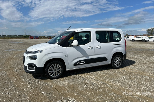 2021 Citroen Berlingo Autocarro furgonato - Pieni pakettiauto: kuva 2021 Citroen Berlingo Autocarro furgonato - Pieni pakettiauto 2021 Citroen Berlingo Autocarro furgonato - Pieni pakettiauto: kuva 2021 Citroen Berlingo Autocarro furgonato - Pieni pakettiauto