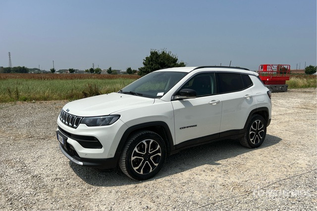 2021 Jeep Compass 1.3 T4 PHEV 190CV LIMITED 4XE SUV - Maasturi/ Katumaasturi: kuva 2021 Jeep Compass 1.3 T4 PHEV 190CV LIMITED 4XE SUV - Maasturi/ Katumaasturi 2021 Jeep Compass 1.3 T4 PHEV 190CV LIMITED 4XE SUV - Maasturi/ Katumaasturi: kuva 2021 Jeep Compass 1.3 T4 PHEV 190CV LIMITED 4XE SUV - Maasturi/ Katumaasturi