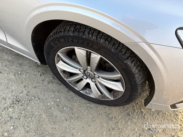 2021 Volvo V60 SW B4 D AUTOM. MOMENTUM BUSINESS Station Wagon - Farmari: kuva 2021 Volvo V60 SW B4 D AUTOM. MOMENTUM BUSINESS Station Wagon - Farmari 2021 Volvo V60 SW B4 D AUTOM. MOMENTUM BUSINESS Station Wagon - Farmari: kuva 2021 Volvo V60 SW B4 D AUTOM. MOMENTUM BUSINESS Station Wagon - Farmari