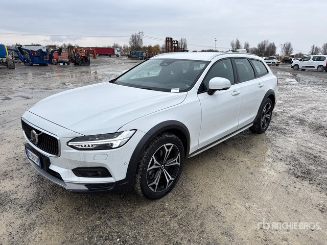2021 Volvo V90 CROSS COUNTRY SW B4 D AUTO CC P ... Station Wagon - Farmari: kuva 2021 Volvo V90 CROSS COUNTRY SW B4 D AUTO CC P ... Station Wagon - Farmari 2021 Volvo V90 CROSS COUNTRY SW B4 D AUTO CC P ... Station Wagon - Farmari: kuva 2021 Volvo V90 CROSS COUNTRY SW B4 D AUTO CC P ... Station Wagon - Farmari