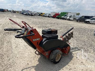 DITCH WITCH 1330 - Ojankaivuukone: kuva DITCH WITCH 1330 - Ojankaivuukone DITCH WITCH 1330 - Ojankaivuukone: kuva DITCH WITCH 1330 - Ojankaivuukone
