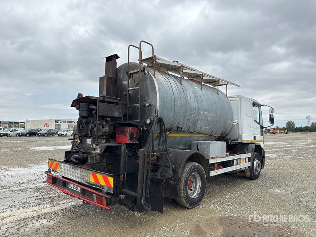 Iveco Eurocargo 150E27 Autocarro distribuzione asfalto - Bitumin levittäjä: kuva Iveco Eurocargo 150E27 Autocarro distribuzione asfalto - Bitumin levittäjä Iveco Eurocargo 150E27 Autocarro distribuzione asfalto - Bitumin levittäjä: kuva Iveco Eurocargo 150E27 Autocarro distribuzione asfalto - Bitumin levittäjä