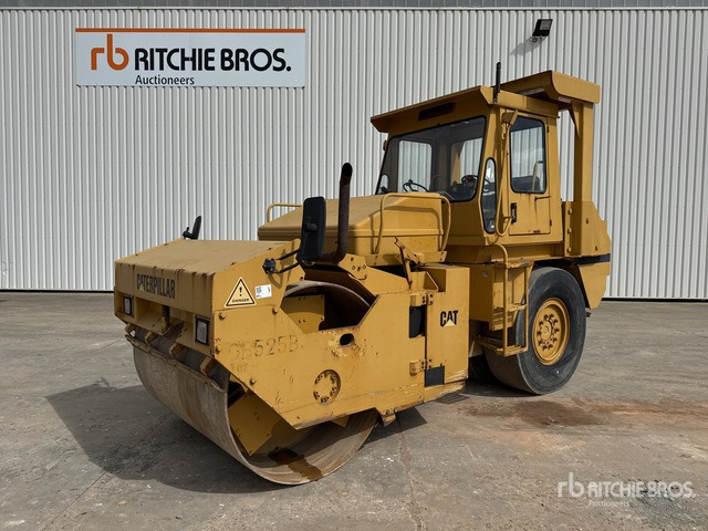 1992 Cat CB-525B Compacteur Monocylindre Smooth Drum Compactor - Tiivistyskone: kuva 1992 Cat CB-525B Compacteur Monocylindre Smooth Drum Compactor - Tiivistyskone 1992 Cat CB-525B Compacteur Monocylindre Smooth Drum Compactor - Tiivistyskone: kuva 1992 Cat CB-525B Compacteur Monocylindre Smooth Drum Compactor - Tiivistyskone