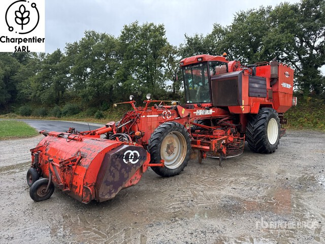 1998 Matrot M41H Self-Propelled 6 Row Machine A ... Sugar Beet Harvester - Juurikkaannostokone: kuva 1998 Matrot M41H Self-Propelled 6 Row Machine A ... Sugar Beet Harvester - Juurikkaannostokone 1998 Matrot M41H Self-Propelled 6 Row Machine A ... Sugar Beet Harvester - Juurikkaannostokone: kuva 1998 Matrot M41H Self-Propelled 6 Row Machine A ... Sugar Beet Harvester - Juurikkaannostokone