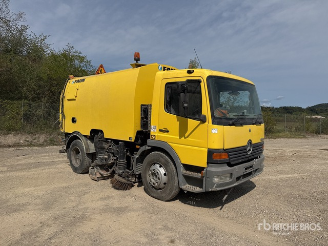2002 Mercedes-Benz Atego 2001 Faun VIAJET 6 R/L on Balayeuse Sweeper Truck - Lakaisuauto: kuva 2002 Mercedes-Benz Atego 2001 Faun VIAJET 6 R/L on Balayeuse Sweeper Truck - Lakaisuauto 2002 Mercedes-Benz Atego 2001 Faun VIAJET 6 R/L on Balayeuse Sweeper Truck - Lakaisuauto: kuva 2002 Mercedes-Benz Atego 2001 Faun VIAJET 6 R/L on Balayeuse Sweeper Truck - Lakaisuauto