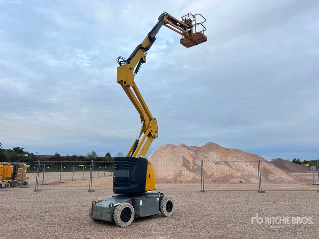 2006 Haulotte HA12IP 2WD Electric Nacelle Articulee Articulating Boom Lift - Puomilava: kuva 2006 Haulotte HA12IP 2WD Electric Nacelle Articulee Articulating Boom Lift - Puomilava 2006 Haulotte HA12IP 2WD Electric Nacelle Articulee Articulating Boom Lift - Puomilava: kuva 2006 Haulotte HA12IP 2WD Electric Nacelle Articulee Articulating Boom Lift - Puomilava