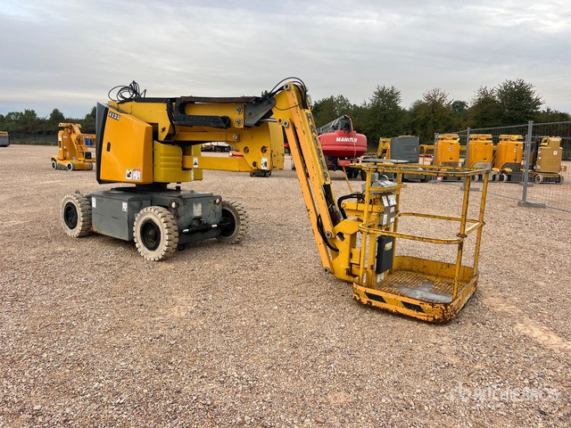 2006 Haulotte HA12IP 2WD Electric Nacelle Articulee Articulating Boom Lift - Puomilava: kuva 2006 Haulotte HA12IP 2WD Electric Nacelle Articulee Articulating Boom Lift - Puomilava 2006 Haulotte HA12IP 2WD Electric Nacelle Articulee Articulating Boom Lift - Puomilava: kuva 2006 Haulotte HA12IP 2WD Electric Nacelle Articulee Articulating Boom Lift - Puomilava