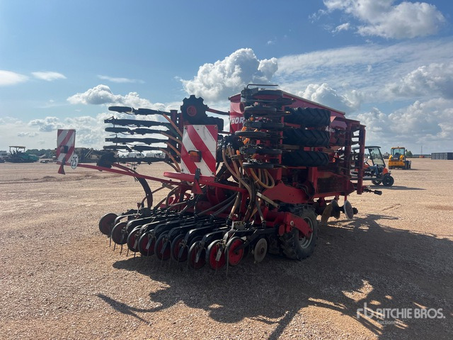 2007 Horsch Pronto 4 DC 4 m Semi-Mount Combination Semo ... Seed Drill - Kylvölannoitin: kuva 2007 Horsch Pronto 4 DC 4 m Semi-Mount Combination Semo ... Seed Drill - Kylvölannoitin 2007 Horsch Pronto 4 DC 4 m Semi-Mount Combination Semo ... Seed Drill - Kylvölannoitin: kuva 2007 Horsch Pronto 4 DC 4 m Semi-Mount Combination Semo ... Seed Drill - Kylvölannoitin