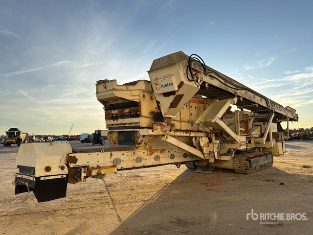 2007 Metso Metso LT 1100 Concasseur Cone Crusher - Kartiomurskain: kuva 2007 Metso Metso LT 1100 Concasseur Cone Crusher - Kartiomurskain 2007 Metso Metso LT 1100 Concasseur Cone Crusher - Kartiomurskain: kuva 2007 Metso Metso LT 1100 Concasseur Cone Crusher - Kartiomurskain