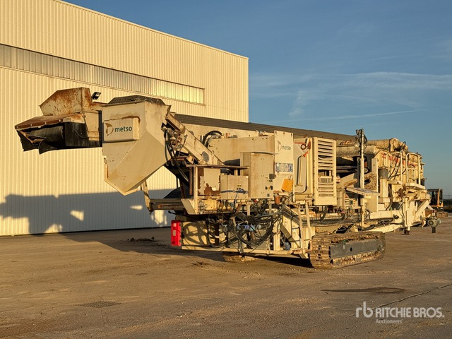 2007 Metso Metso LT 1100 Concasseur Cone Crusher - Kartiomurskain: kuva 2007 Metso Metso LT 1100 Concasseur Cone Crusher - Kartiomurskain 2007 Metso Metso LT 1100 Concasseur Cone Crusher - Kartiomurskain: kuva 2007 Metso Metso LT 1100 Concasseur Cone Crusher - Kartiomurskain