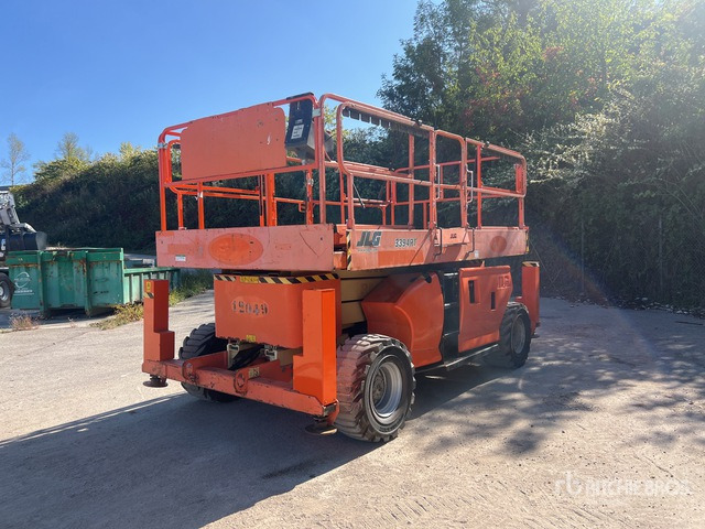 2008 JLG 3394 RT 4x4 Diesel Nacelle Ciseaux Scissor Lift - Saksilava: kuva 2008 JLG 3394 RT 4x4 Diesel Nacelle Ciseaux Scissor Lift - Saksilava 2008 JLG 3394 RT 4x4 Diesel Nacelle Ciseaux Scissor Lift - Saksilava: kuva 2008 JLG 3394 RT 4x4 Diesel Nacelle Ciseaux Scissor Lift - Saksilava
