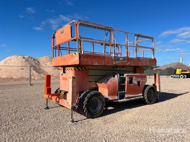 2008 JLG 4394 RT 4x4 Nacelle Ciseaux Scissor Lift - Saksilava: kuva 2008 JLG 4394 RT 4x4 Nacelle Ciseaux Scissor Lift - Saksilava 2008 JLG 4394 RT 4x4 Nacelle Ciseaux Scissor Lift - Saksilava: kuva 2008 JLG 4394 RT 4x4 Nacelle Ciseaux Scissor Lift - Saksilava