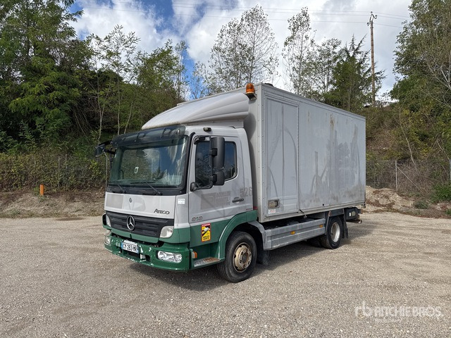 2008 Mercedes-Benz Atego 918 4x2 Camion Atelier Service Truck - Umpikori kuorma-auto: kuva 2008 Mercedes-Benz Atego 918 4x2 Camion Atelier Service Truck - Umpikori kuorma-auto 2008 Mercedes-Benz Atego 918 4x2 Camion Atelier Service Truck - Umpikori kuorma-auto: kuva 2008 Mercedes-Benz Atego 918 4x2 Camion Atelier Service Truck - Umpikori kuorma-auto