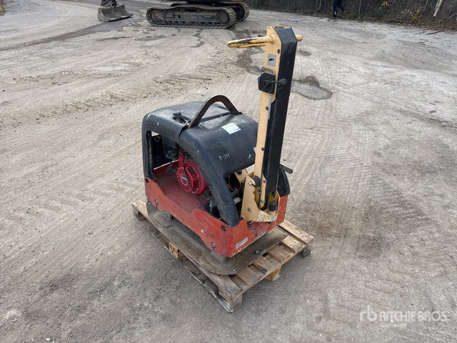 2009 Dynapac LG400 Vibratory Plate Compactor - Tärylevy: kuva 2009 Dynapac LG400 Vibratory Plate Compactor - Tärylevy 2009 Dynapac LG400 Vibratory Plate Compactor - Tärylevy: kuva 2009 Dynapac LG400 Vibratory Plate Compactor - Tärylevy