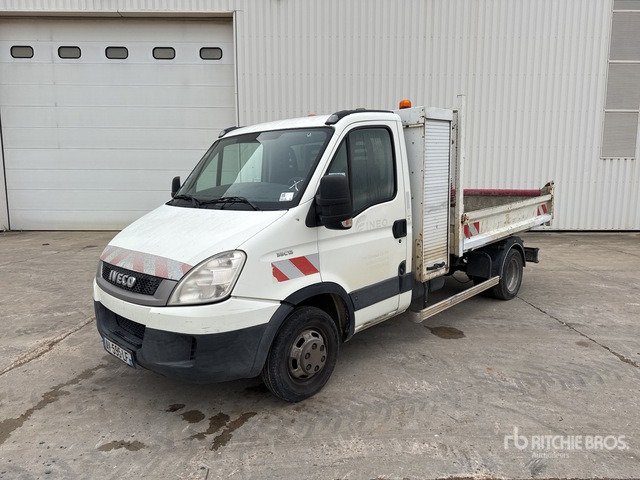 2010 Iveco 35C13 Camion Benne Dump Truck: Light Duty - Kippilava-auto: kuva 2010 Iveco 35C13 Camion Benne Dump Truck: Light Duty - Kippilava-auto 2010 Iveco 35C13 Camion Benne Dump Truck: Light Duty - Kippilava-auto: kuva 2010 Iveco 35C13 Camion Benne Dump Truck: Light Duty - Kippilava-auto
