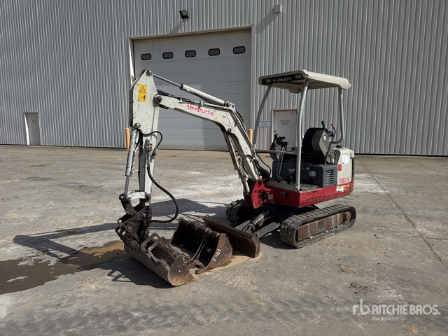 2010 Takeuchi TB016 Mini-Pelle Mini Excavator: <6.6t - Minikuormaaja: kuva 2010 Takeuchi TB016 Mini-Pelle Mini Excavator: <6.6t - Minikuormaaja 2010 Takeuchi TB016 Mini-Pelle Mini Excavator: <6.6t - Minikuormaaja: kuva 2010 Takeuchi TB016 Mini-Pelle Mini Excavator: <6.6t - Minikuormaaja