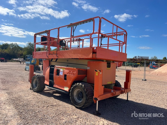 2011 JLG 4394 RT 4x4 Nacelle Ciseaux Scissor Lift - Saksilava: kuva 2011 JLG 4394 RT 4x4 Nacelle Ciseaux Scissor Lift - Saksilava 2011 JLG 4394 RT 4x4 Nacelle Ciseaux Scissor Lift - Saksilava: kuva 2011 JLG 4394 RT 4x4 Nacelle Ciseaux Scissor Lift - Saksilava