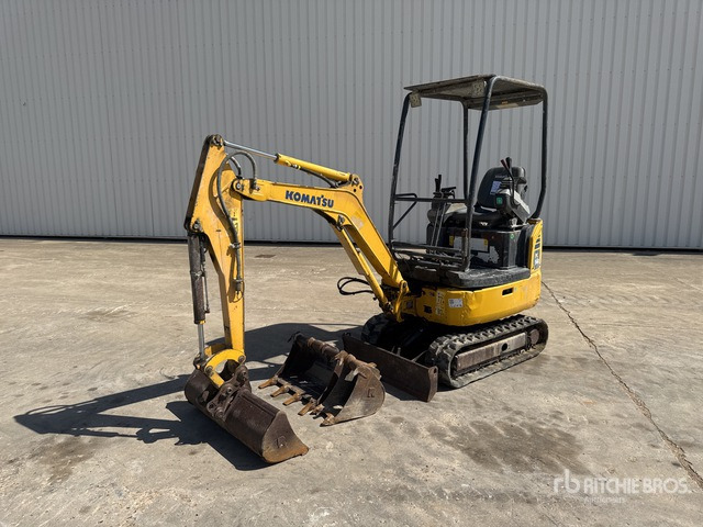 2011 Komatsu PC14R3 Mini-Pelle Mini Excavator: <6.6t - Minikuormaaja: kuva 2011 Komatsu PC14R3 Mini-Pelle Mini Excavator: <6.6t - Minikuormaaja 2011 Komatsu PC14R3 Mini-Pelle Mini Excavator: <6.6t - Minikuormaaja: kuva 2011 Komatsu PC14R3 Mini-Pelle Mini Excavator: <6.6t - Minikuormaaja