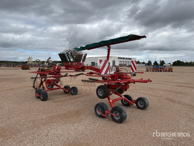 2011 Kverneland 9071 S Vario 7.10 m 2 Rotor Andaineur Hay Rake - Pöyhin: kuva 2011 Kverneland 9071 S Vario 7.10 m 2 Rotor Andaineur Hay Rake - Pöyhin 2011 Kverneland 9071 S Vario 7.10 m 2 Rotor Andaineur Hay Rake - Pöyhin: kuva 2011 Kverneland 9071 S Vario 7.10 m 2 Rotor Andaineur Hay Rake - Pöyhin