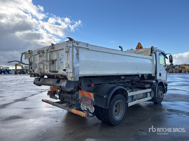2011 MAN TGM15.250 4x2 Camion Ampliroll Roll-Off Truck - Koukkulava kuorma-auto: kuva 2011 MAN TGM15.250 4x2 Camion Ampliroll Roll-Off Truck - Koukkulava kuorma-auto 2011 MAN TGM15.250 4x2 Camion Ampliroll Roll-Off Truck - Koukkulava kuorma-auto: kuva 2011 MAN TGM15.250 4x2 Camion Ampliroll Roll-Off Truck - Koukkulava kuorma-auto