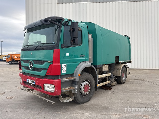 2012 Mercedes-Benz Axor 2012 Brock 7M3 on Balayeuse Sweeper Truck - Lakaisuauto: kuva 2012 Mercedes-Benz Axor 2012 Brock 7M3 on Balayeuse Sweeper Truck - Lakaisuauto 2012 Mercedes-Benz Axor 2012 Brock 7M3 on Balayeuse Sweeper Truck - Lakaisuauto: kuva 2012 Mercedes-Benz Axor 2012 Brock 7M3 on Balayeuse Sweeper Truck - Lakaisuauto