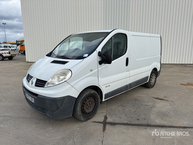 2012 Renault Trafic dCi115 Vehicule Utilitaire Cargo Van - Pieni pakettiauto: kuva 2012 Renault Trafic dCi115 Vehicule Utilitaire Cargo Van - Pieni pakettiauto 2012 Renault Trafic dCi115 Vehicule Utilitaire Cargo Van - Pieni pakettiauto: kuva 2012 Renault Trafic dCi115 Vehicule Utilitaire Cargo Van - Pieni pakettiauto