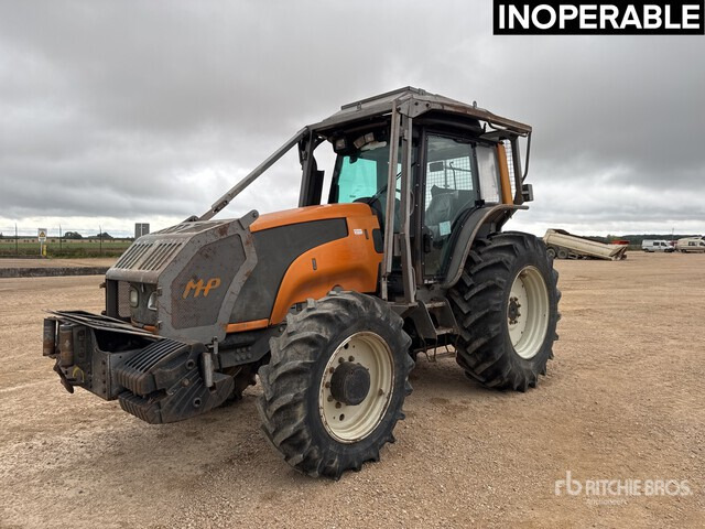 2012 Valtra T121 Tracteur Agricole (Inoperable) 4WD Tractor - Traktori: kuva 2012 Valtra T121 Tracteur Agricole (Inoperable) 4WD Tractor - Traktori 2012 Valtra T121 Tracteur Agricole (Inoperable) 4WD Tractor - Traktori: kuva 2012 Valtra T121 Tracteur Agricole (Inoperable) 4WD Tractor - Traktori