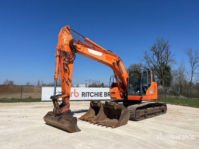 2014 Doosan DX235 LCR Pelle Sur Chenilles Tracked Excavator - Telakaivukone: kuva 2014 Doosan DX235 LCR Pelle Sur Chenilles Tracked Excavator - Telakaivukone 2014 Doosan DX235 LCR Pelle Sur Chenilles Tracked Excavator - Telakaivukone: kuva 2014 Doosan DX235 LCR Pelle Sur Chenilles Tracked Excavator - Telakaivukone