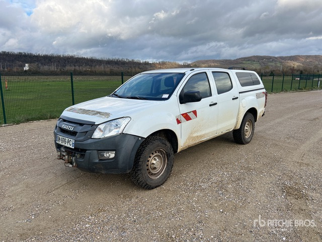 2014 Isuzu D-MAX 4x4 Dual Cab Pickup - Avolava-auto: kuva 2014 Isuzu D-MAX 4x4 Dual Cab Pickup - Avolava-auto 2014 Isuzu D-MAX 4x4 Dual Cab Pickup - Avolava-auto: kuva 2014 Isuzu D-MAX 4x4 Dual Cab Pickup - Avolava-auto