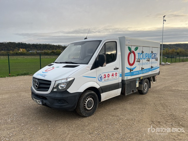 2014 Mercedes-Benz Sprinter 4x2 Camion Frigorifique 4x2 Refrigerated Truck - Refrigeraattori kuorma-auto: kuva 2014 Mercedes-Benz Sprinter 4x2 Camion Frigorifique 4x2 Refrigerated Truck - Refrigeraattori kuorma-auto 2014 Mercedes-Benz Sprinter 4x2 Camion Frigorifique 4x2 Refrigerated Truck - Refrigeraattori kuorma-auto: kuva 2014 Mercedes-Benz Sprinter 4x2 Camion Frigorifique 4x2 Refrigerated Truck - Refrigeraattori kuorma-auto