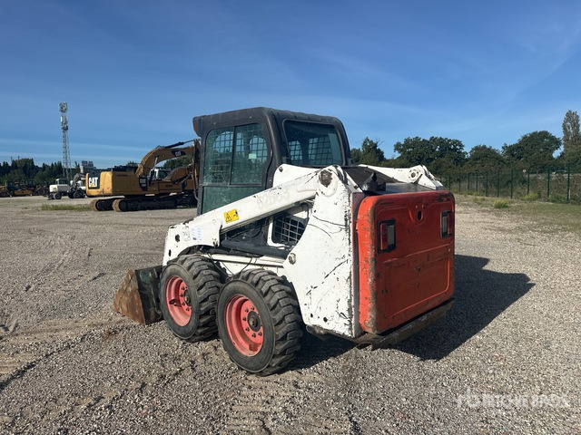 2015 Bobcat S450 Chargeuse Compact Skid Steer Loader - Liukuohjattu kuormaaja: kuva 2015 Bobcat S450 Chargeuse Compact Skid Steer Loader - Liukuohjattu kuormaaja 2015 Bobcat S450 Chargeuse Compact Skid Steer Loader - Liukuohjattu kuormaaja: kuva 2015 Bobcat S450 Chargeuse Compact Skid Steer Loader - Liukuohjattu kuormaaja