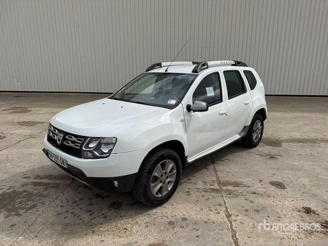 2015 DACIA Duster 4x4 Vehicule Utilitaire Cargo Van - Henkilöauto: kuva 2015 DACIA Duster 4x4 Vehicule Utilitaire Cargo Van - Henkilöauto 2015 DACIA Duster 4x4 Vehicule Utilitaire Cargo Van - Henkilöauto: kuva 2015 DACIA Duster 4x4 Vehicule Utilitaire Cargo Van - Henkilöauto