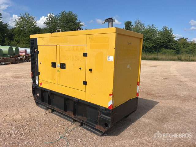 2015 Doosan G40 40 kVA Skid-Mounted Groupe Elec ... Generator Set - Sähkögeneraattori: kuva 2015 Doosan G40 40 kVA Skid-Mounted Groupe Elec ... Generator Set - Sähkögeneraattori 2015 Doosan G40 40 kVA Skid-Mounted Groupe Elec ... Generator Set - Sähkögeneraattori: kuva 2015 Doosan G40 40 kVA Skid-Mounted Groupe Elec ... Generator Set - Sähkögeneraattori