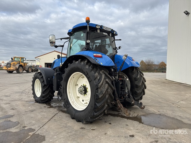 2015 New Holland T7.235 Auto Command 4x4 Tracteur Agricole 4WD Tractor - Traktori: kuva 2015 New Holland T7.235 Auto Command 4x4 Tracteur Agricole 4WD Tractor - Traktori 2015 New Holland T7.235 Auto Command 4x4 Tracteur Agricole 4WD Tractor - Traktori: kuva 2015 New Holland T7.235 Auto Command 4x4 Tracteur Agricole 4WD Tractor - Traktori