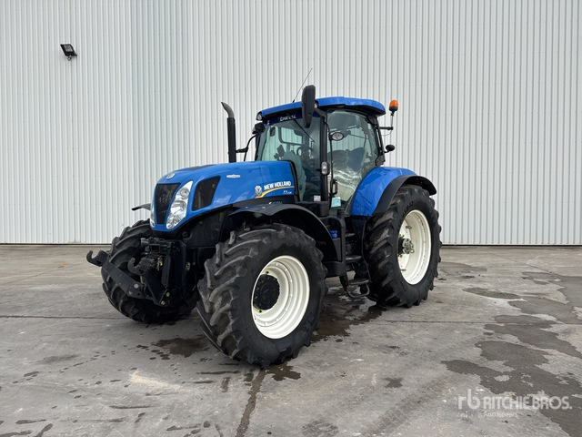 2015 New Holland T7.235 Auto Command 4x4 Tracteur Agricole 4WD Tractor - Traktori: kuva 2015 New Holland T7.235 Auto Command 4x4 Tracteur Agricole 4WD Tractor - Traktori 2015 New Holland T7.235 Auto Command 4x4 Tracteur Agricole 4WD Tractor - Traktori: kuva 2015 New Holland T7.235 Auto Command 4x4 Tracteur Agricole 4WD Tractor - Traktori