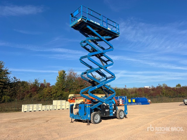 2016 Genie GS3590RT 4x4 Nacelle Ciseaux Scissor Lift - Saksilava: kuva 2016 Genie GS3590RT 4x4 Nacelle Ciseaux Scissor Lift - Saksilava 2016 Genie GS3590RT 4x4 Nacelle Ciseaux Scissor Lift - Saksilava: kuva 2016 Genie GS3590RT 4x4 Nacelle Ciseaux Scissor Lift - Saksilava