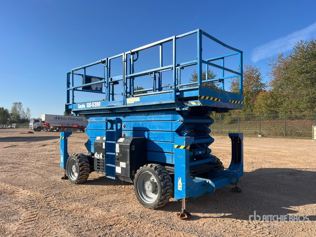 2016 Genie GS3590RT 4x4 Nacelle Ciseaux Scissor Lift - Saksilava: kuva 2016 Genie GS3590RT 4x4 Nacelle Ciseaux Scissor Lift - Saksilava 2016 Genie GS3590RT 4x4 Nacelle Ciseaux Scissor Lift - Saksilava: kuva 2016 Genie GS3590RT 4x4 Nacelle Ciseaux Scissor Lift - Saksilava