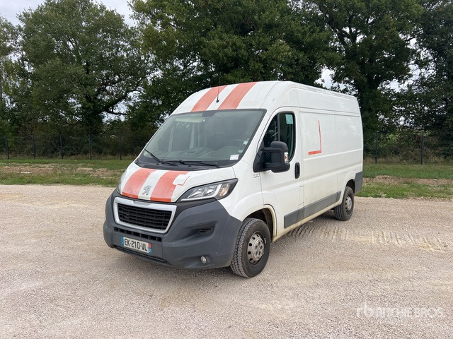 2017 Peugeot Boxer Vehicule Utilitaire Cargo Van - Pakettiauto: kuva 2017 Peugeot Boxer Vehicule Utilitaire Cargo Van - Pakettiauto 2017 Peugeot Boxer Vehicule Utilitaire Cargo Van - Pakettiauto: kuva 2017 Peugeot Boxer Vehicule Utilitaire Cargo Van - Pakettiauto