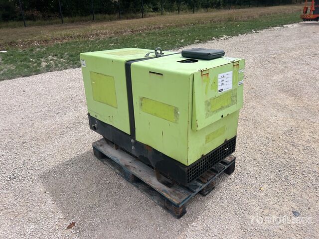 2018 Pramac P11000 Containerized Groupe Electrogene Generator Set - Sähkögeneraattori: kuva 2018 Pramac P11000 Containerized Groupe Electrogene Generator Set - Sähkögeneraattori 2018 Pramac P11000 Containerized Groupe Electrogene Generator Set - Sähkögeneraattori: kuva 2018 Pramac P11000 Containerized Groupe Electrogene Generator Set - Sähkögeneraattori