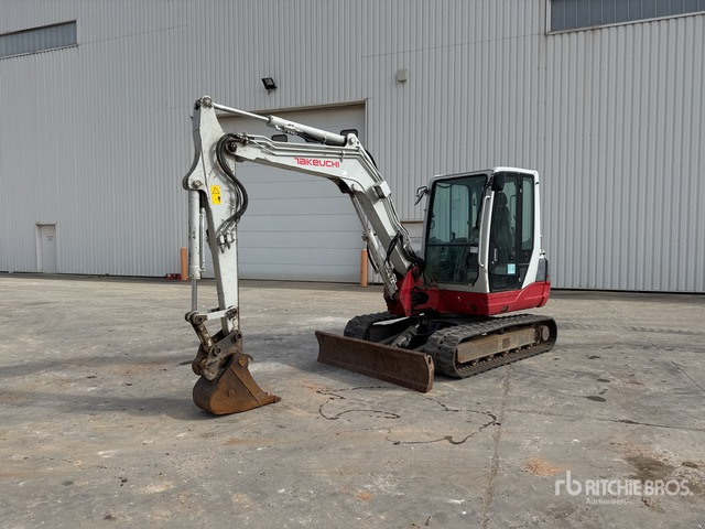 2019 Takeuchi TB250 Mini-Pelle Mini Excavator: <6.6t - Minikuormaaja: kuva 2019 Takeuchi TB250 Mini-Pelle Mini Excavator: <6.6t - Minikuormaaja 2019 Takeuchi TB250 Mini-Pelle Mini Excavator: <6.6t - Minikuormaaja: kuva 2019 Takeuchi TB250 Mini-Pelle Mini Excavator: <6.6t - Minikuormaaja